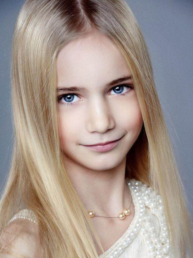 颜值逆天的俄罗斯9岁女孩 这是小仙女吧！