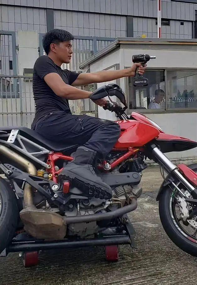 視頻 近年已有多名機車網紅車禍去世 速度與悲劇