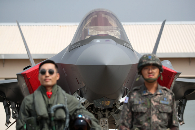 为应对新冠疫情，韩国推迟引进F-35A隐形战斗机