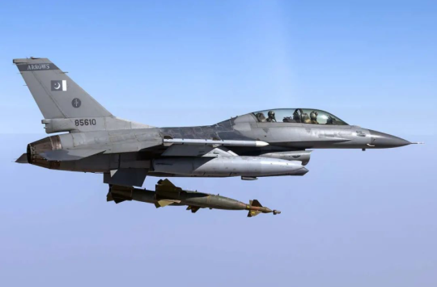 巴基斯坦也有先进的F-16C/D战斗机