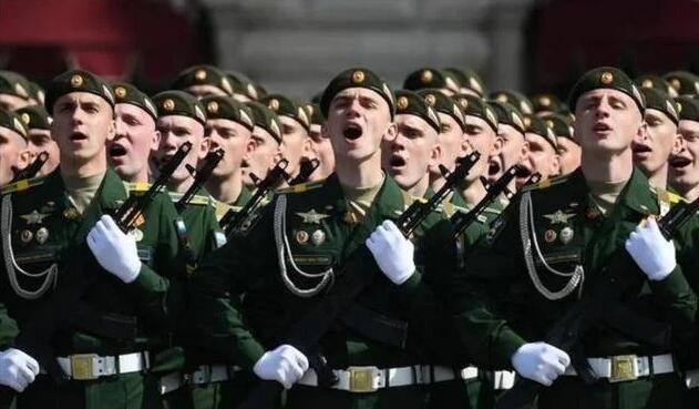 普京簽令俄武裝力量擴軍 準備在軍事上與北約“硬碰硬”