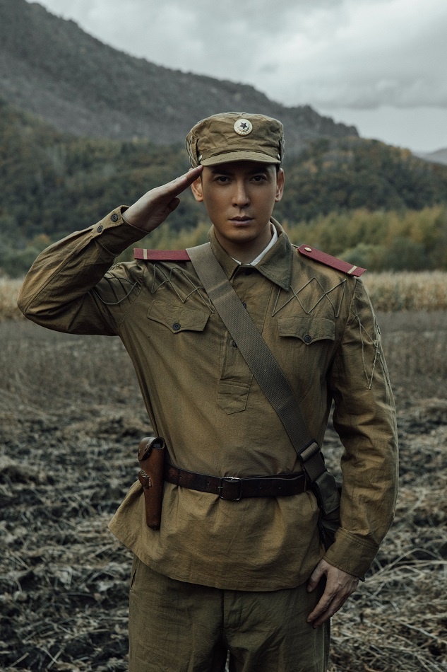 韩栋跨过鸭绿江圆满杀青感恩先烈勿忘历史