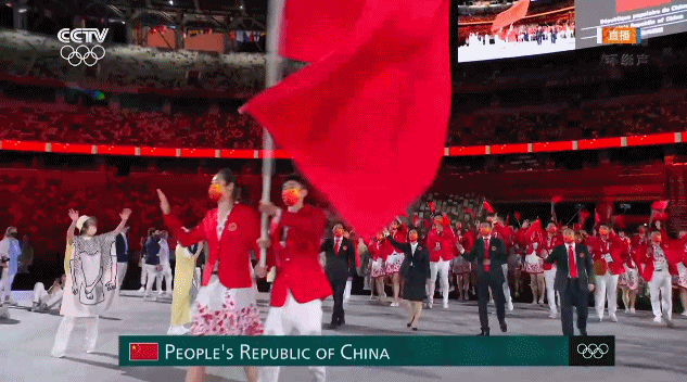 中国红”来了！奥运会中国体育代表团入场