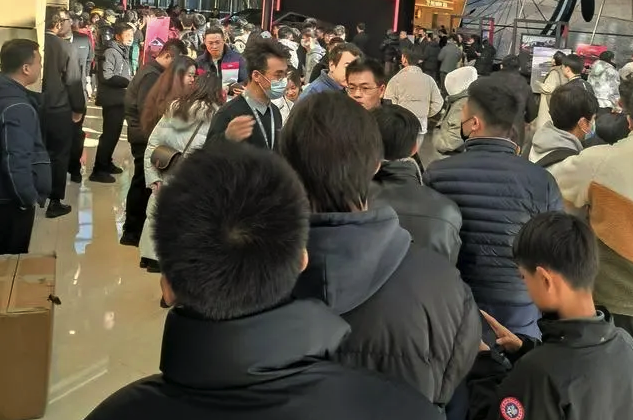 特斯拉Cybertruck“猛兽来袭”!暂无明确入华时间