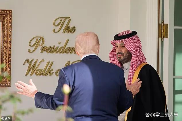 特朗普怒怼ABC女记者 维护沙特王储引发争议