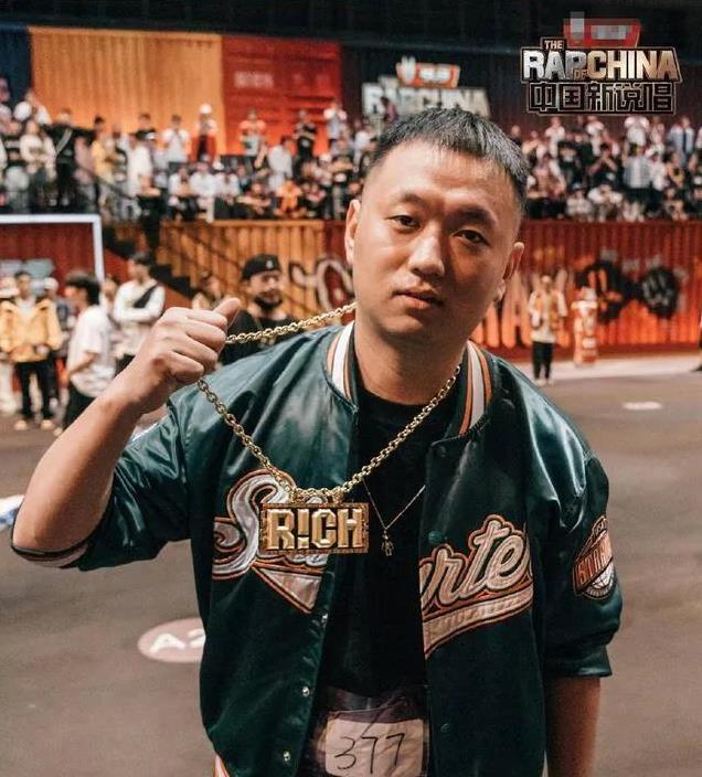 想不到！从抽象主播到健身达人，30岁药水哥活成令人羡慕的样子