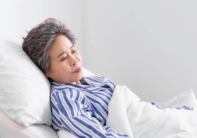 为什么很多老人过了70岁后，没几年就走了？多半是这“4个”原因
