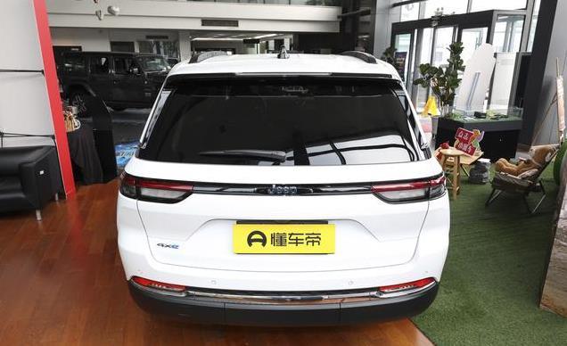 指导价59.99万元，2024款大切诺基4xe(进口)用车养车成本解析