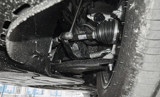 试驾迈腾2024款380TSI尊贵版，轴距2871mm，配2.0T 7DCT，香吗？