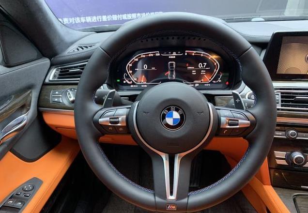 2009款宝马 730Li豪华型，青岛车8万公里，10.98万贵吗？