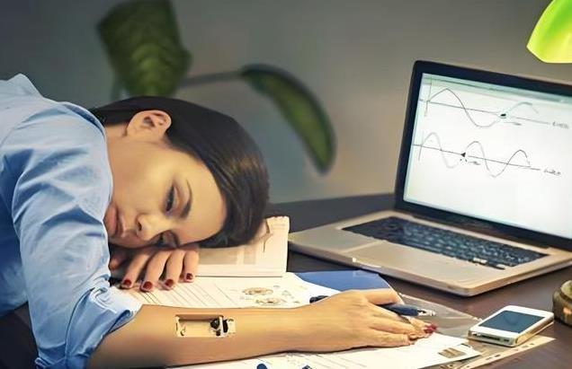 几点睡才算熬夜？很多人其实都想错了，不是11点也不是12点