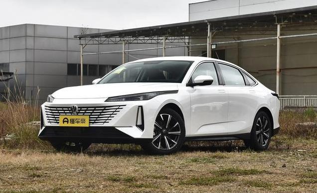 全系搭载1.5T 7DCT的第三代逸动已正式上市