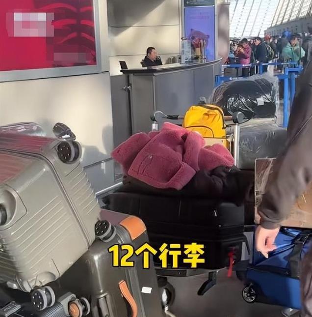 在当爷爷的年纪当爸爸！73岁张纪中美国带娃，玩一分钟就气喘吁吁