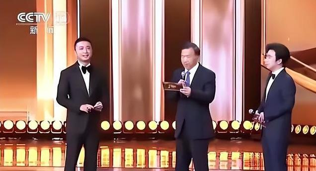 郭麒麟厉害了！上央视当主持跟尼格买提搭档，网友：老郭在偷着乐
