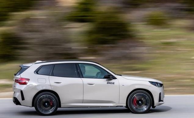 2025款宝马BMW X3 M50 xDrive：充满运动气息