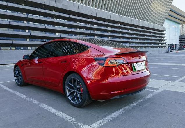 不到20万入手特斯拉Model 3，3.3秒破百，准新车性价比超高！