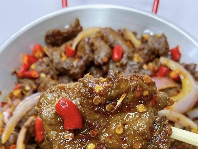 福建家常菜竟如此简单！洋葱炒牛肉的鲜嫩秘诀，吃过的人都惊艳！