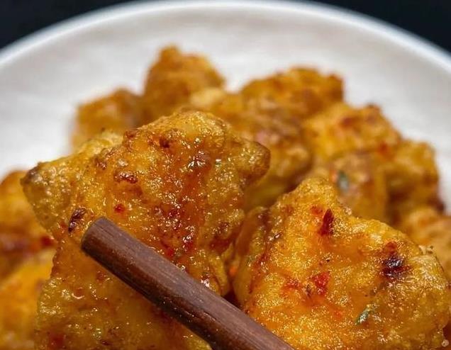 小伙车轮饼卖5元，料足味美生意火爆！两小时卖500个的秘诀大揭秘