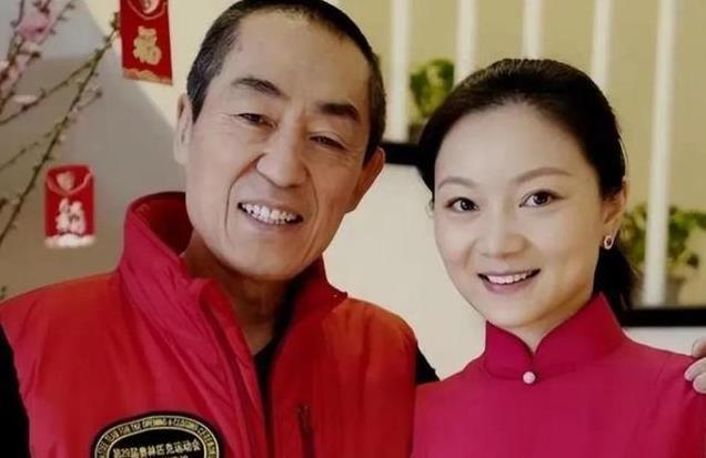 张艺谋74岁，陈婷43岁，岁月雕刻24年婚姻，背后故事不为人知！