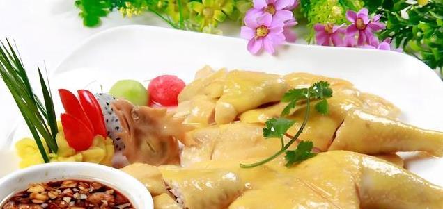 广东人为什么对白斩鸡情有独钟？背后隐藏的文化传承与美味秘密！