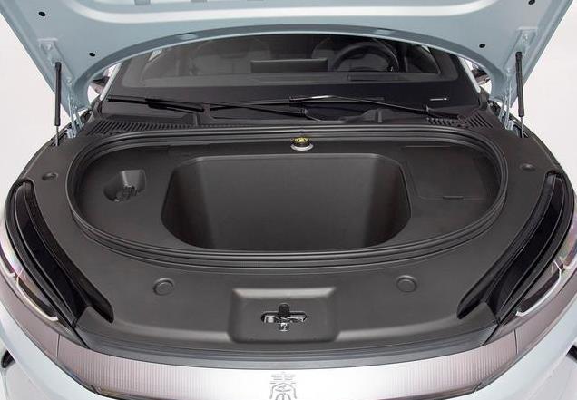 比亚迪秦L EV亮相：545km续航，12.98万元起，纯电家用新选择！