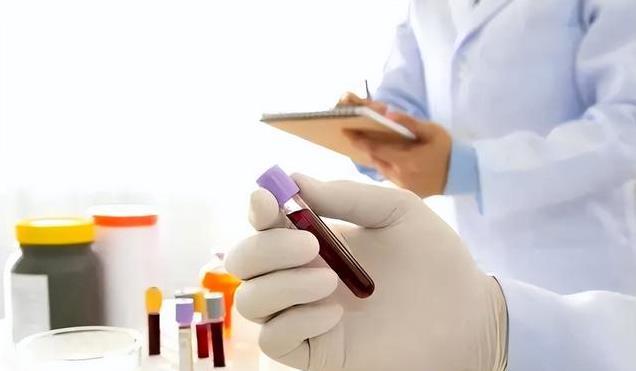 老年人眉毛变长竟暗藏健康信号？看完这些变化你就懂了！