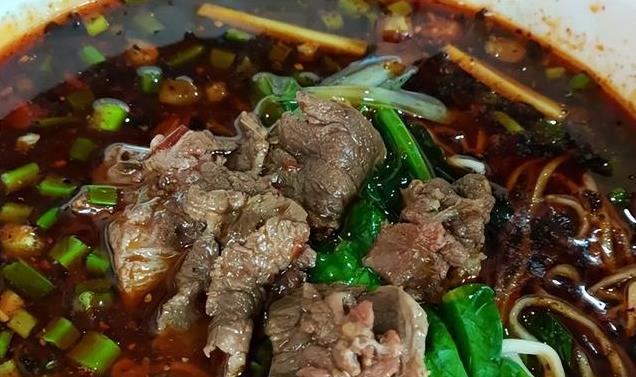 资阳人都排队的5家面馆，牛肉鱼面样样绝，最后一家吃过都说香