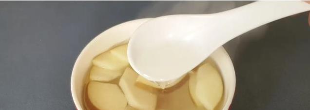 苹果加大蒜蒸一蒸，竟能缓解感冒？老一辈的“神奇”土方法
