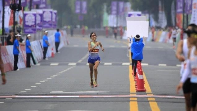 最快女護(hù)士曾稱絕不影響工作 平衡職業(yè)與熱愛典范