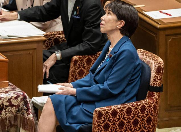 日本最新民调：高市内阁支持率创新低，超8成民众接受女天皇