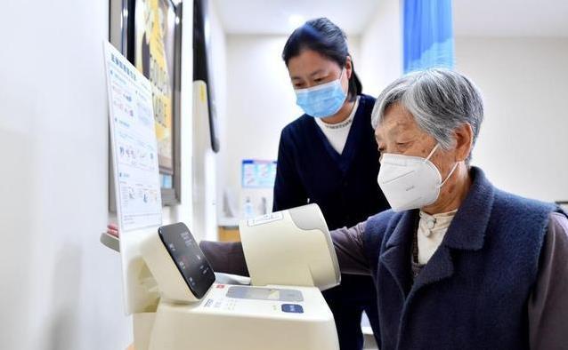 血压高吃药没用？查出缺钾才知真相，这3物稳压又护心