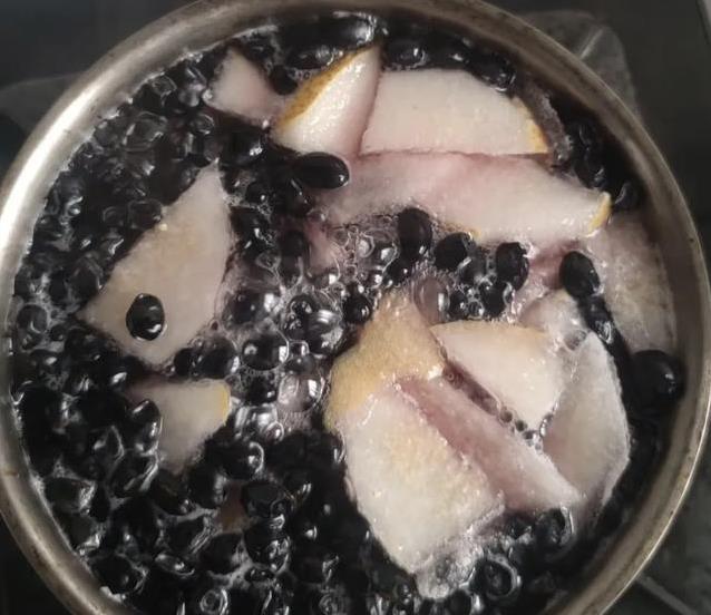 黑豆一煮火气消，口腔溃疡好了，睡眠咋这么香？