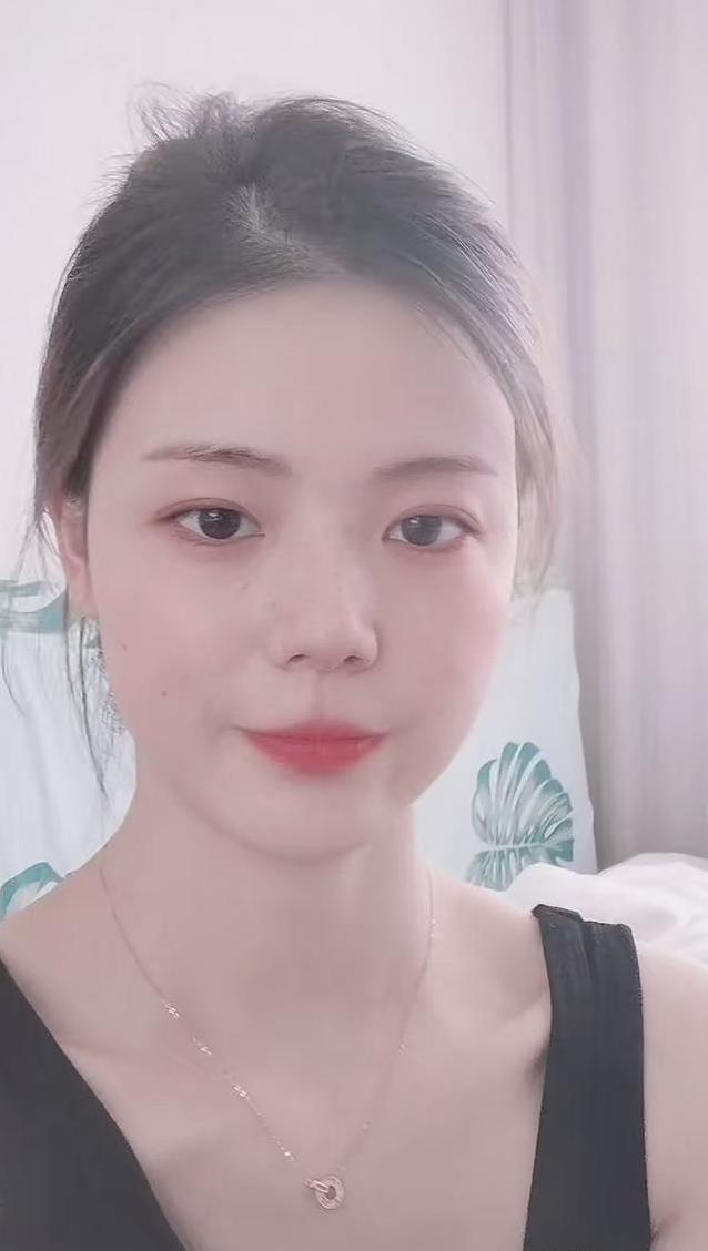 27岁森淼抗癌三年笑对人生,母亲含泪发文,却道出女儿最后心愿