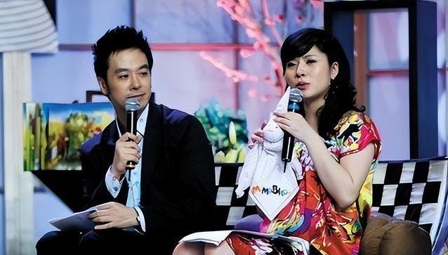 上海女孩爆红主持圈，家庭事业双丰收，背后秘密让人好奇？