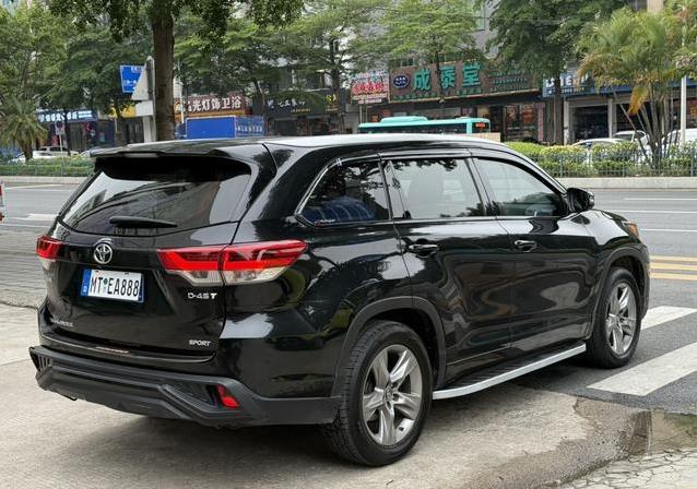 13万公里汉兰达仅13.68万，空间超大7座SUV，值不值得买？