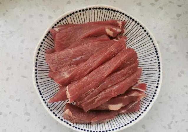 儿子不爱牛肉汤却馋牛肉干，70块做一盘，香到邻居来敲门