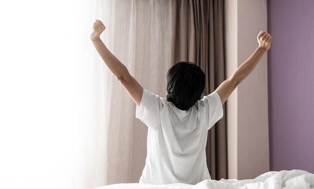 睡不好正常吗？65岁后睡眠大变，3招让你睡得香