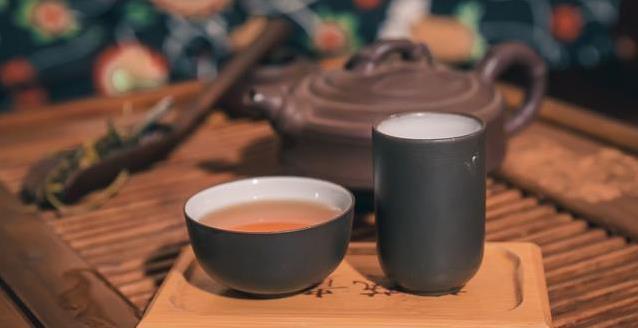 饭后喝茶养胃？老胃病患者却被坑，2种茶千万别碰