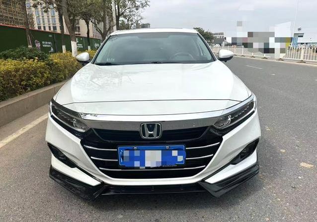 2.7万公里雅阁，13.8万入手准新车，家用代步真香吗？