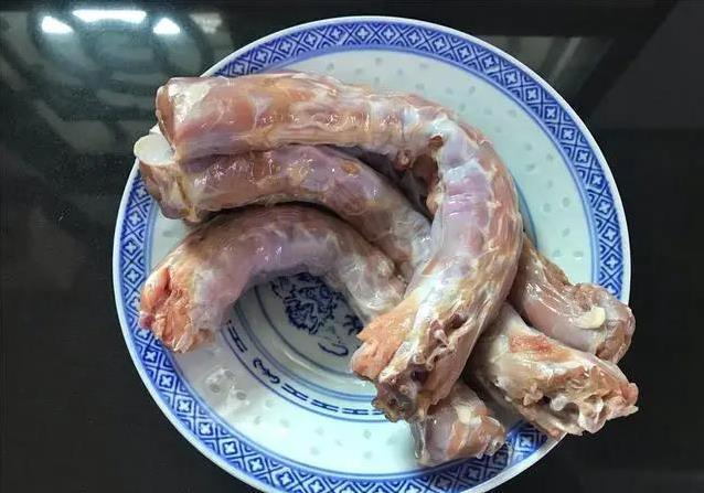 鸭脖外面买太贵，10元自制麻辣味，香到全家抢着吃