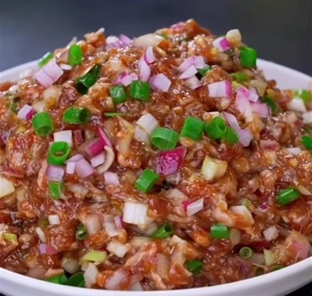 牛肉馅这样做，鲜嫩多汁没得挑，饺子馅饼都好吃！