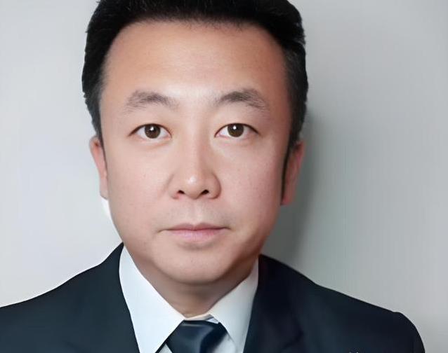 演技炸裂获提名，他却背负罪行潜逃13年，真相大白谁不惊？