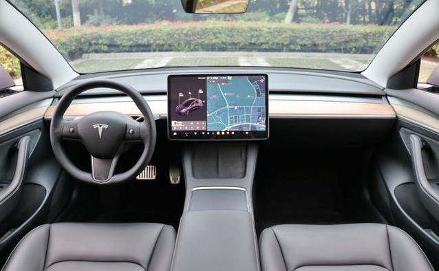 12.8万入手特斯拉Model 3，车况如新，省钱神器值不值？