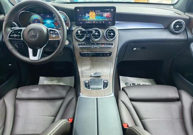 25万捡漏豪华SUV，21年奔驰GLC无事故，值吗？