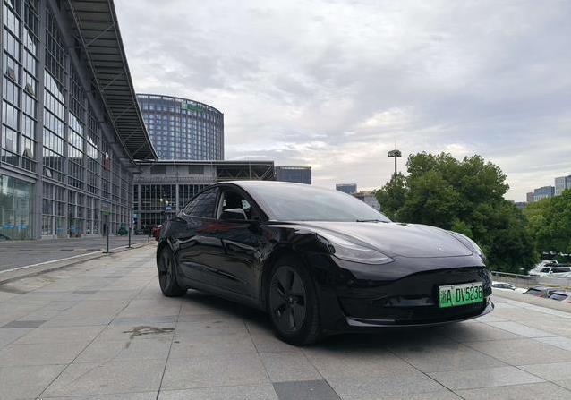 11万入手21年Model 3，车况如新，值不值？
