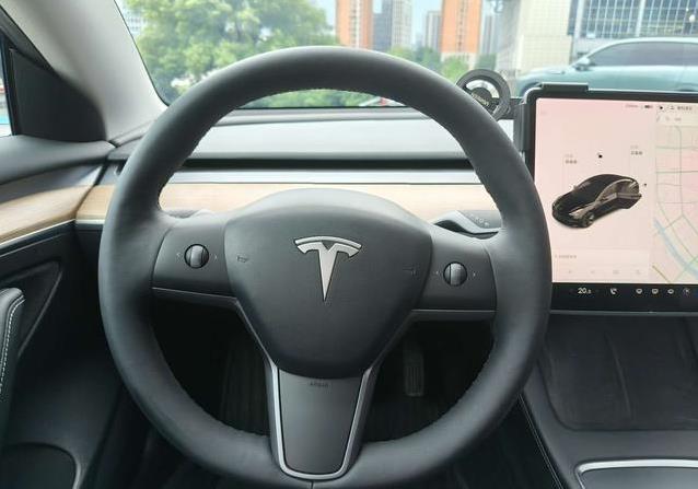 11万入手21年Model 3，车况如新，值不值？