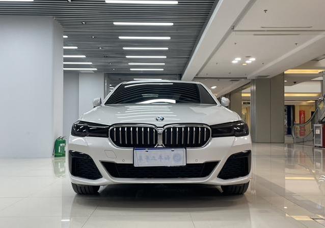 28万捡漏宝马5系，3.5万公里准新车，真值？