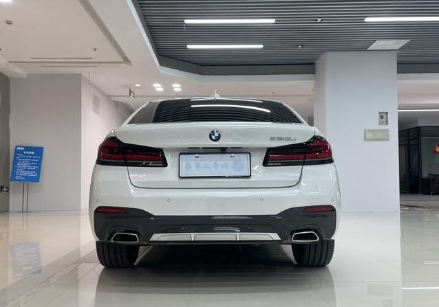28万捡漏宝马5系，3.5万公里准新车，真值？