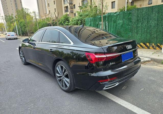 郑州准新奥迪A6L仅跑5.5万公里，22.58万入手值不值？