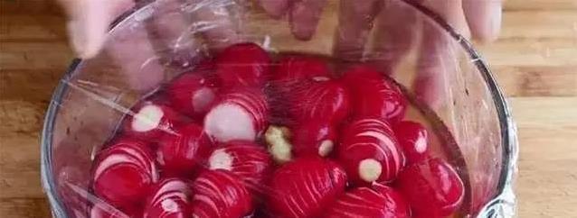 樱桃小萝卜这样做，酸辣爽口开胃，3步秒变下饭神器